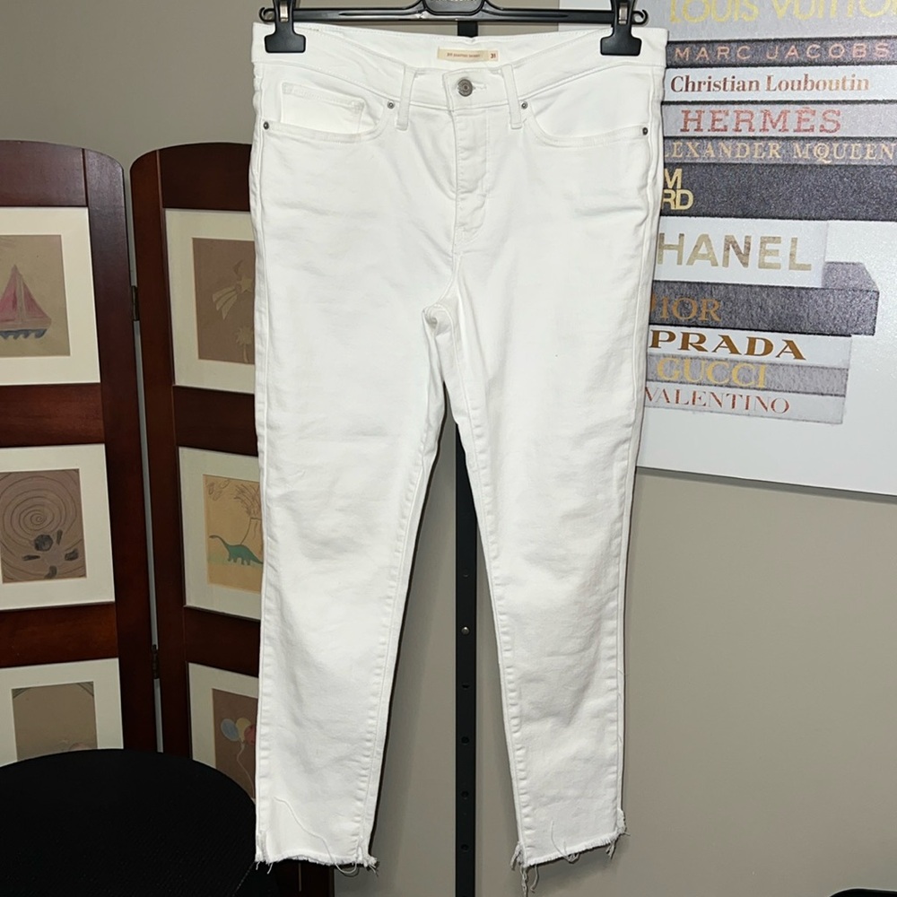 NWOT Levi 311 shaping skinny jeans